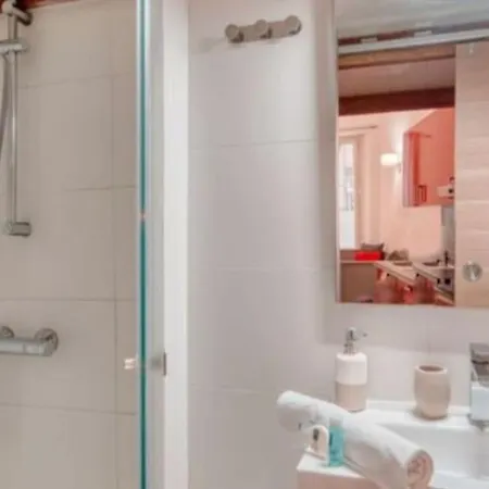 Appartement Tres Beau Idealement Situe Centre *